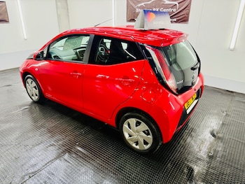 Used Toyota AYGO 2017 for sale - 79302314: Photo