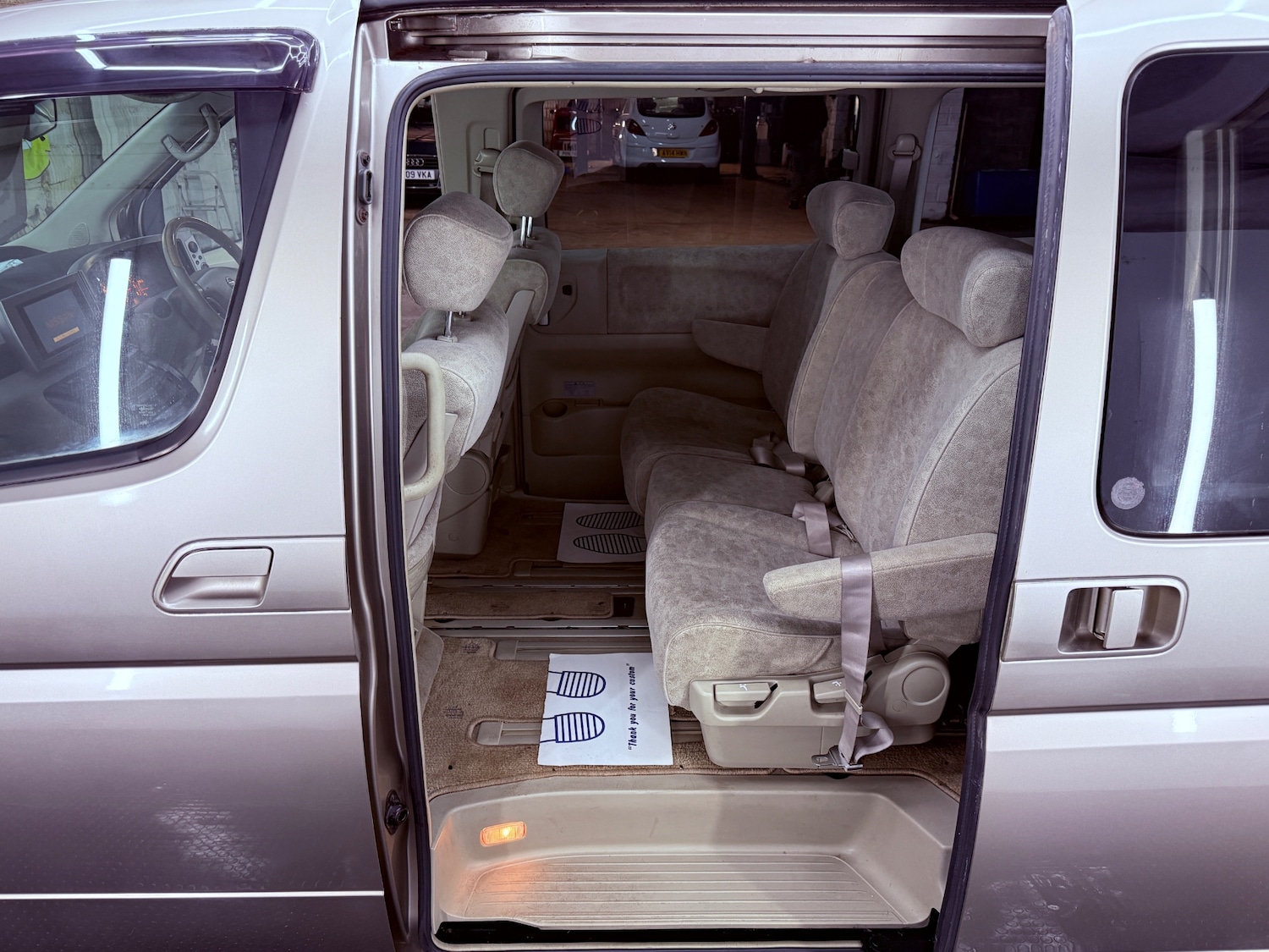 Used Nissan Elgrand 2017 for sale - 77664966: Photo 20