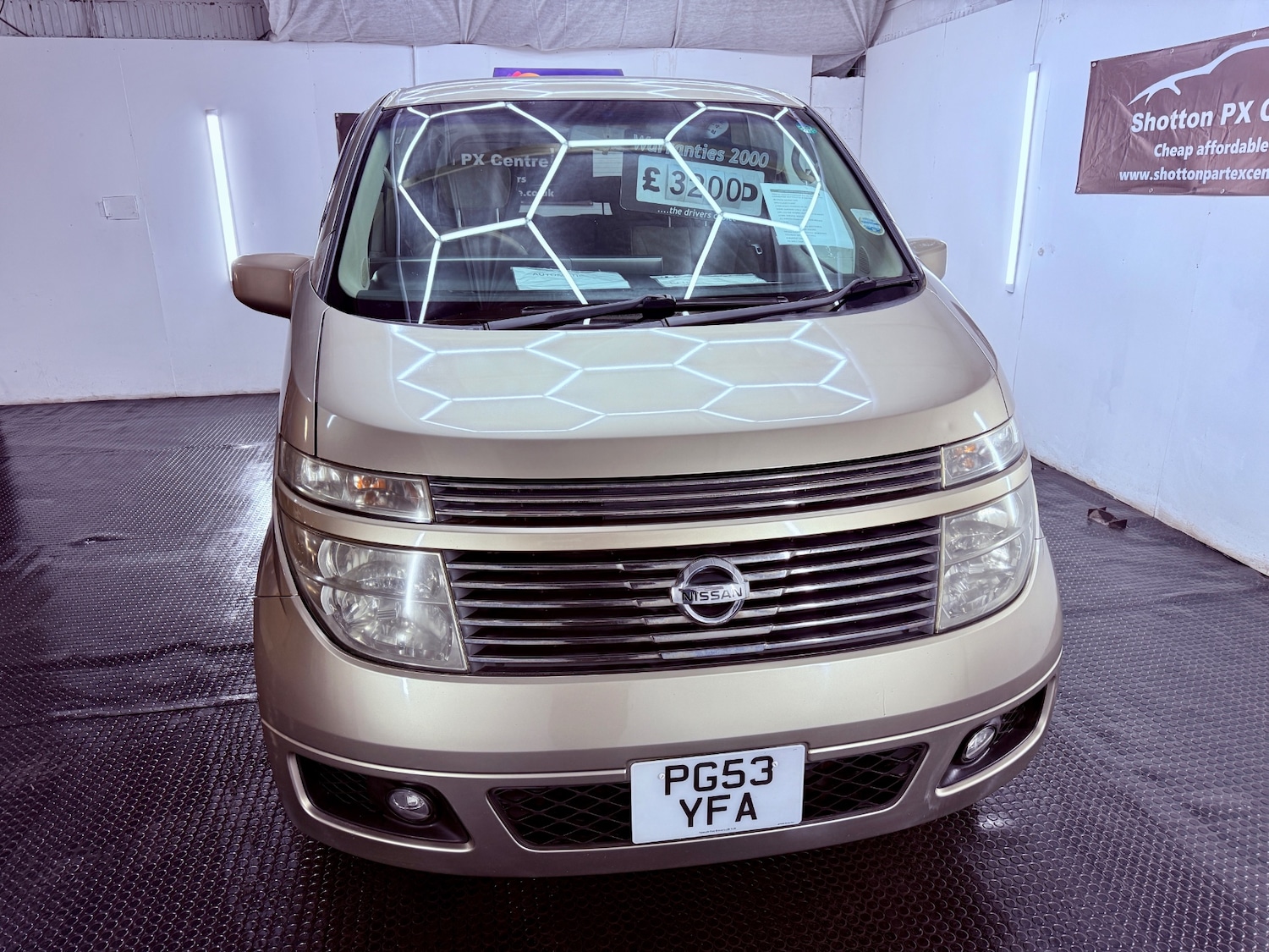 Used Nissan Elgrand 2017 for sale - 77664966: Photo 8