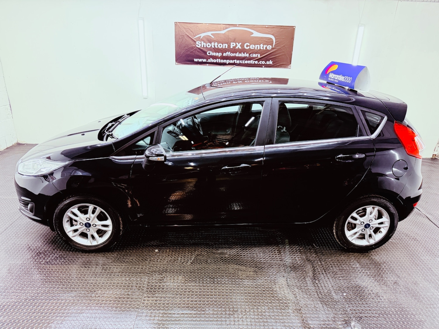 Used Ford Fiesta 2015 for sale - 77409725: Photo 2