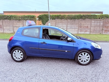 Used Renault Clio 2011 for sale - 75638562: Photo