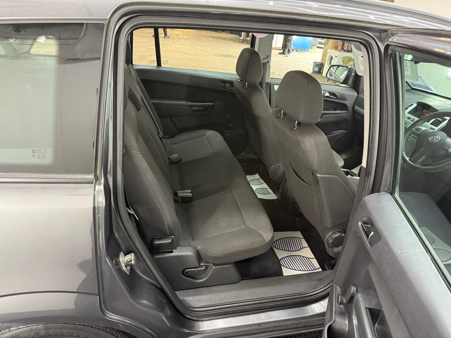 Used Vauxhall Zafira 2009 for sale - 77981779: Photo 18