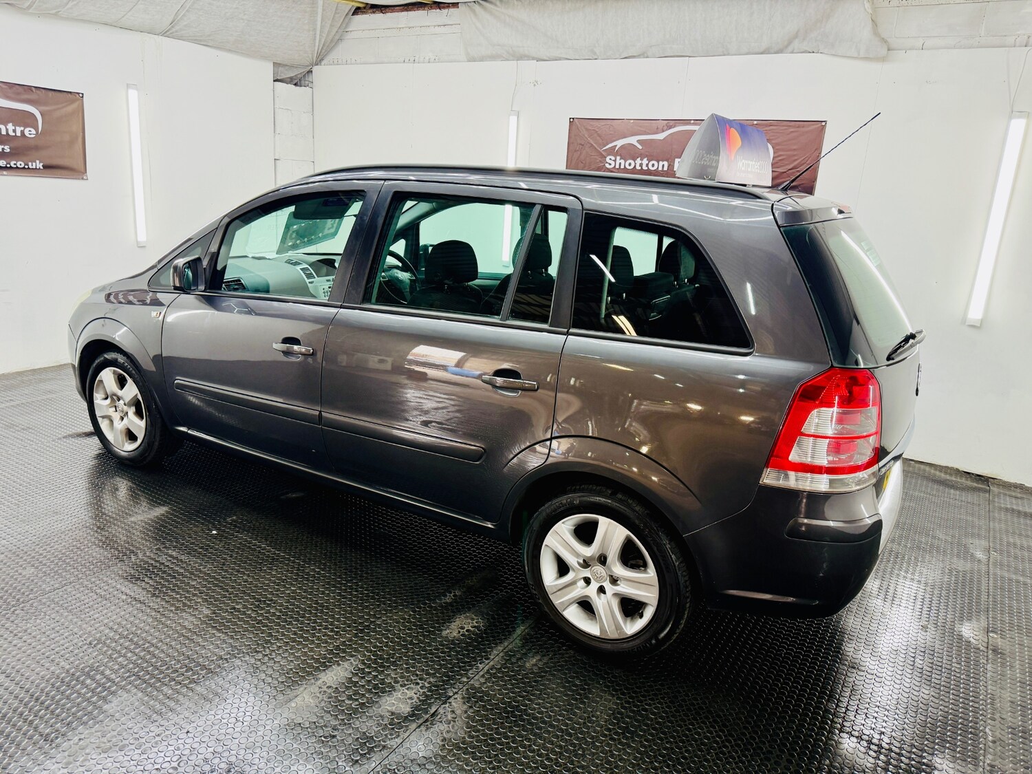Used Vauxhall Zafira 2009 for sale - 77981779: Photo 3