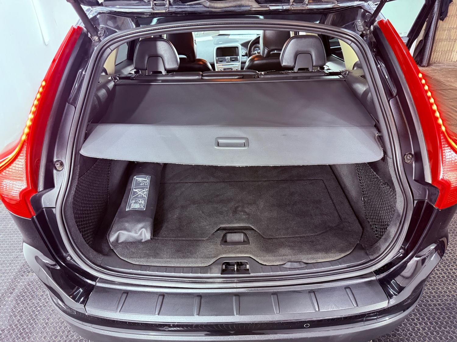 Used Volvo XC60 2011 for sale - 77653414: Photo 20