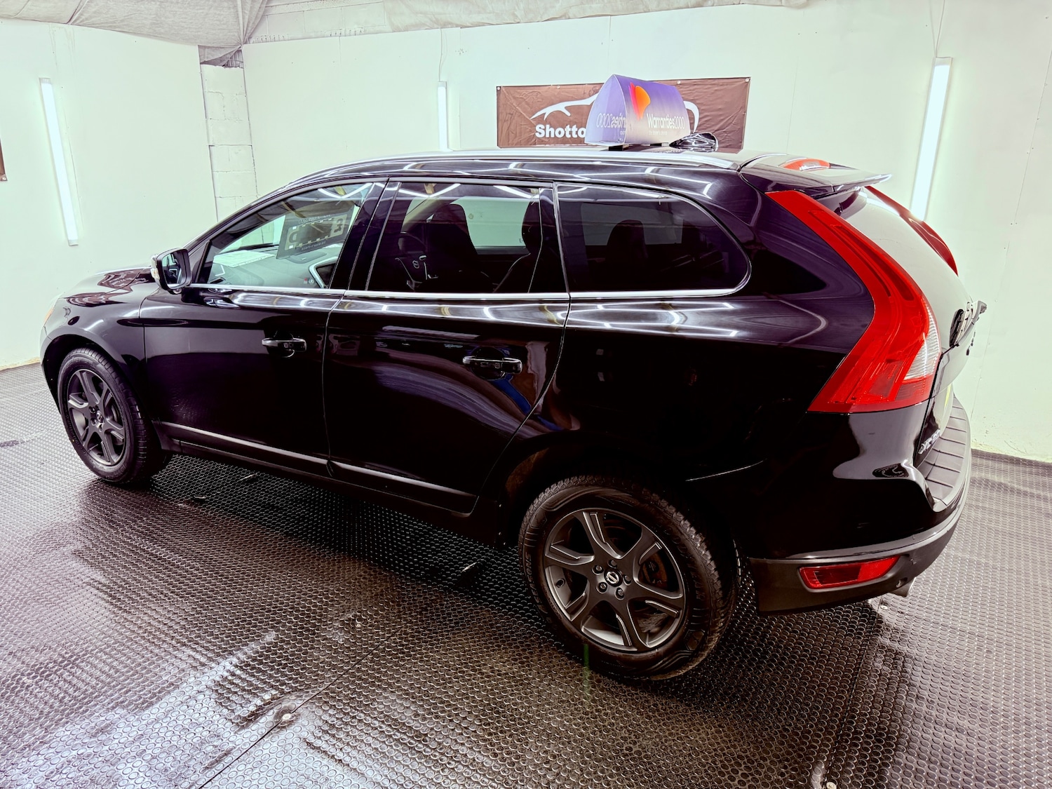 Used Volvo XC60 2011 for sale - 77653414: Photo 3