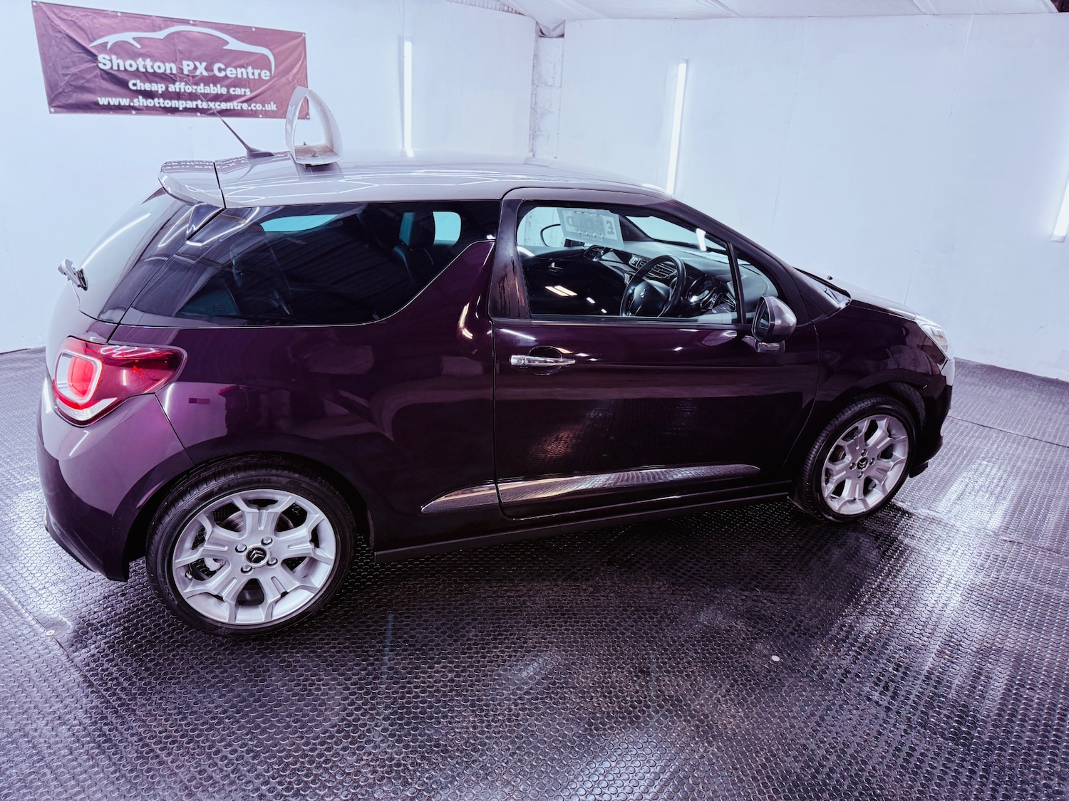 Used Citroen DS3 2015 for sale - 76765064: Photo 8