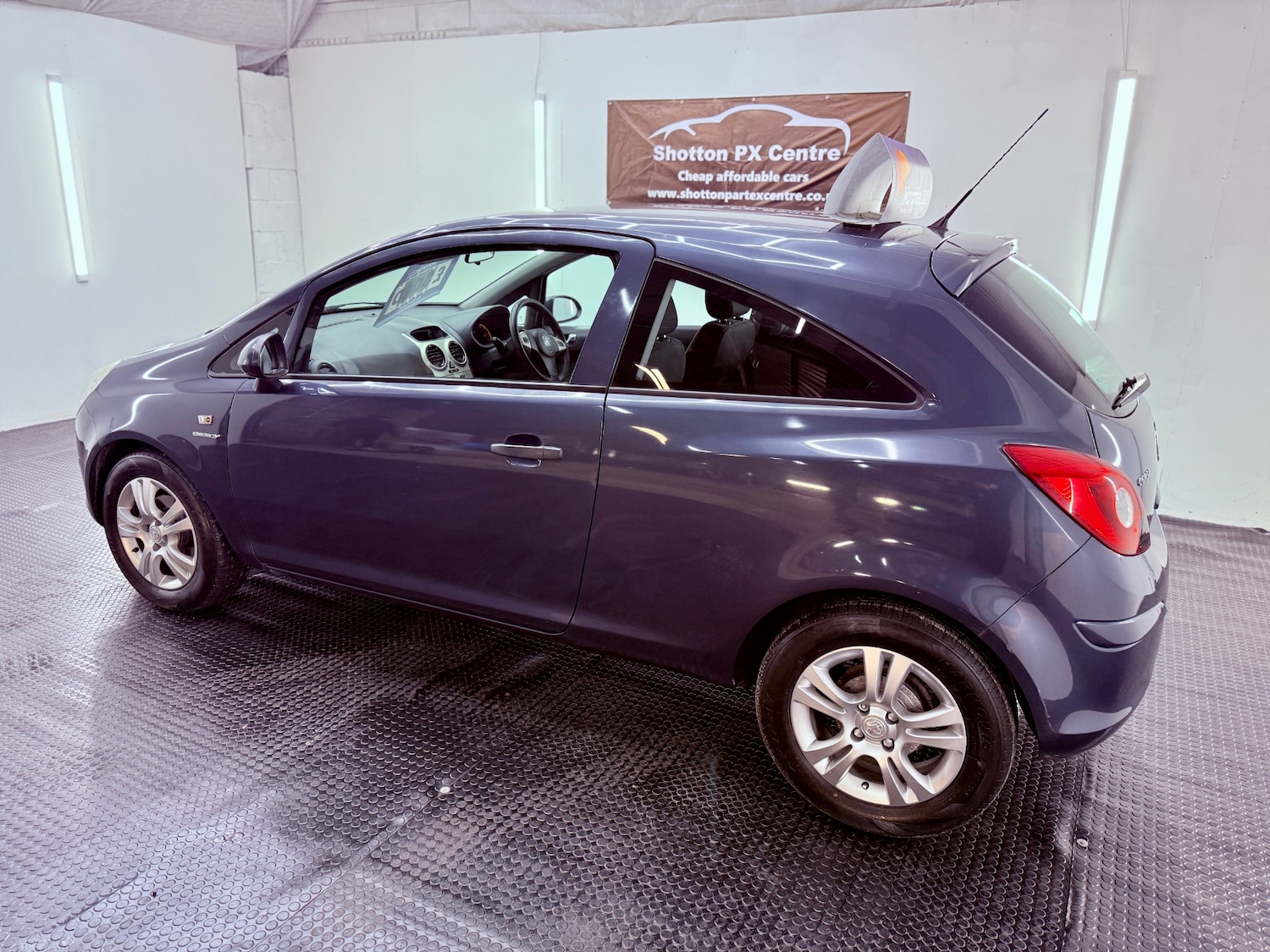 Used Vauxhall Corsa 2010 for sale - 76794988: Photo 3