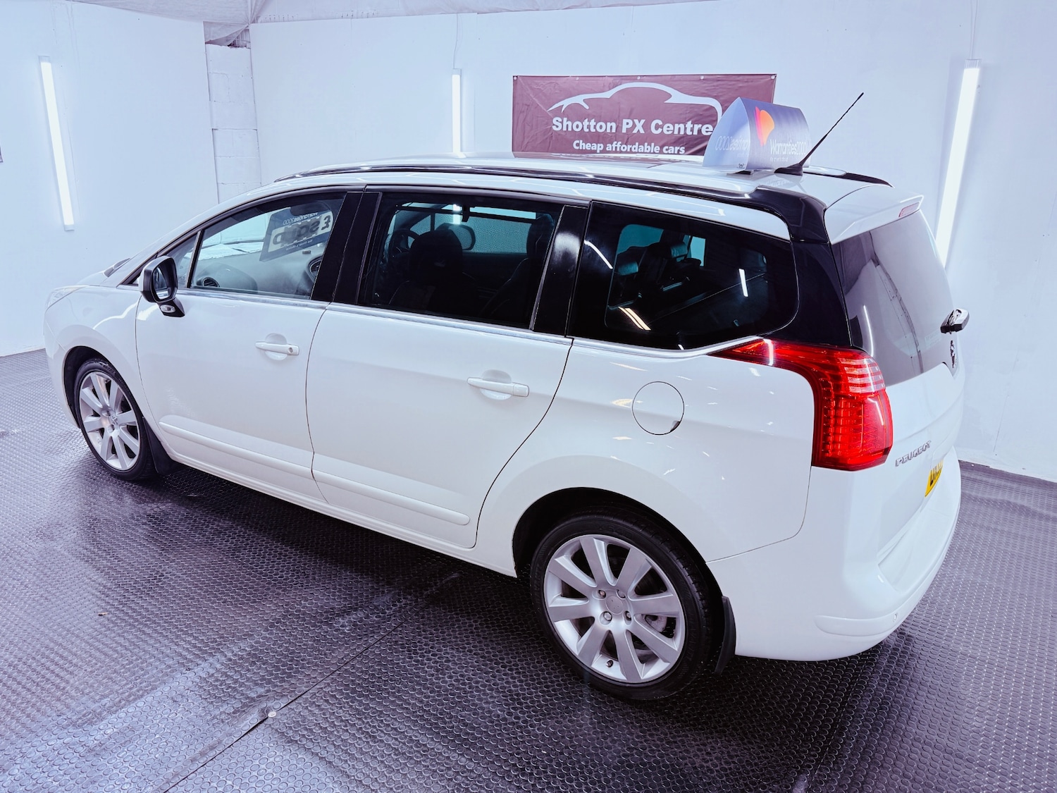 Used Peugeot 5008 2013 for sale - 77289269: Photo 3