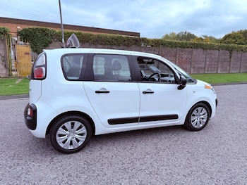 Used Citroen C3 Picasso 2015 for sale - 76225172: Photo 3