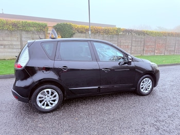 Used Renault Scenic 2014 for sale - 76491879: Photo
