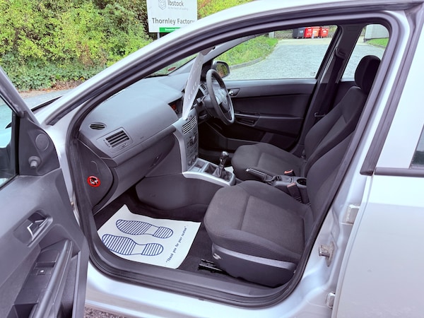 Used Vauxhall Astra 2010 for sale - 76250790: Photo 16