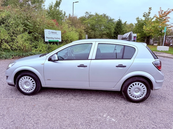 Used Vauxhall Astra 2010 for sale - 76250790: Photo 8