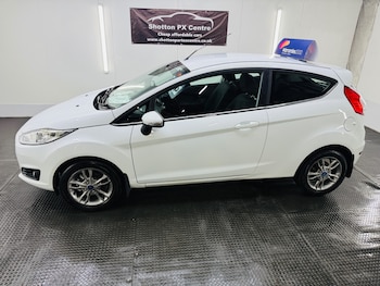 Used Ford Fiesta 2015 for sale - 79547701: Photo