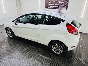 Used Ford Fiesta 2015 for sale - 79547701: Photo