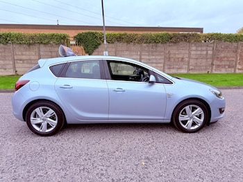Used Vauxhall Astra 2015 for sale - 76293157: Photo 2