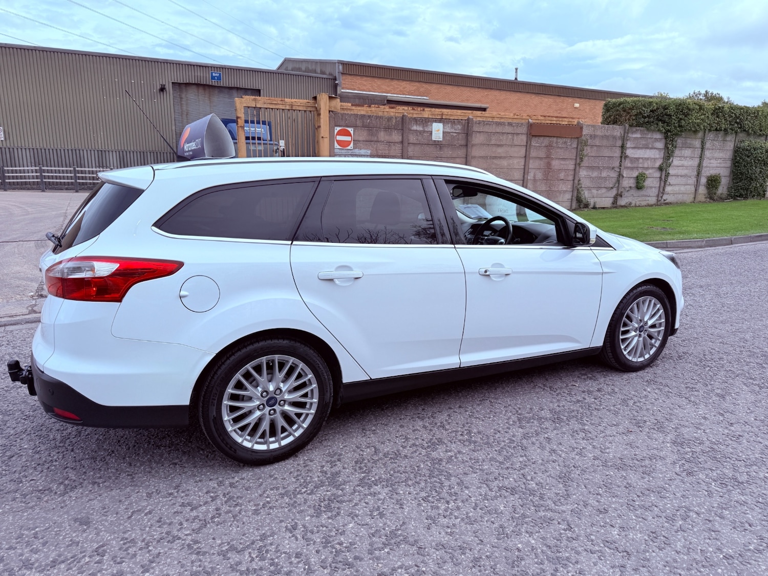 Used Ford Focus 2014 for sale - 76193270: Photo 3