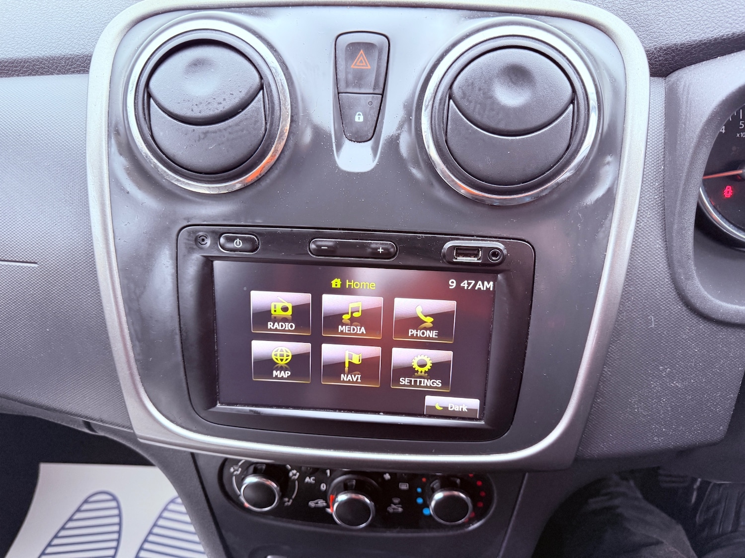 Used Dacia Sandero Stepway 2014 for sale - 76537590: Photo 17