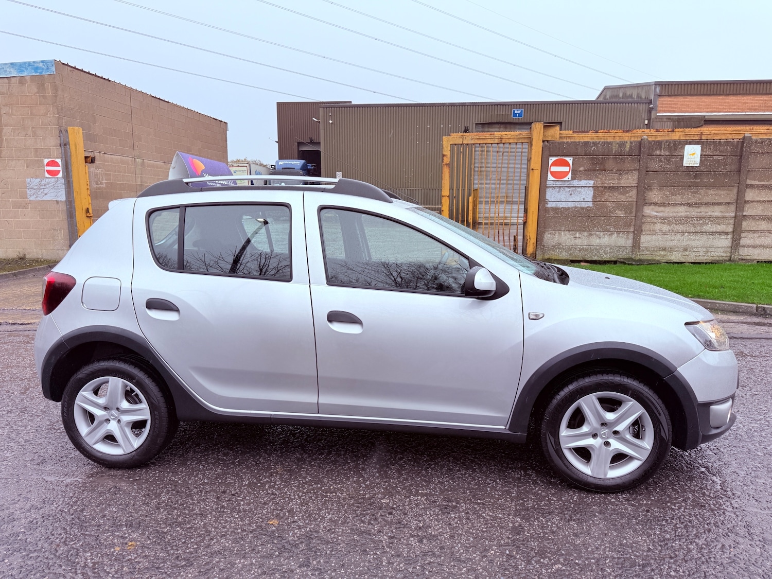 Used Dacia Sandero Stepway 2014 for sale - 76537590: Photo 2