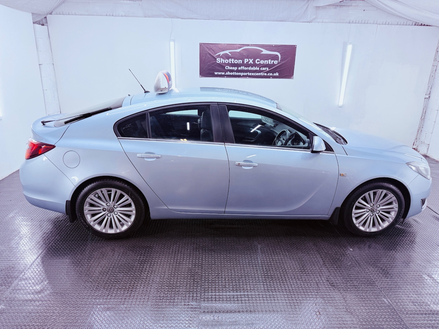 Used Vauxhall Insignia 2015 for sale - 77248007: Photo 9