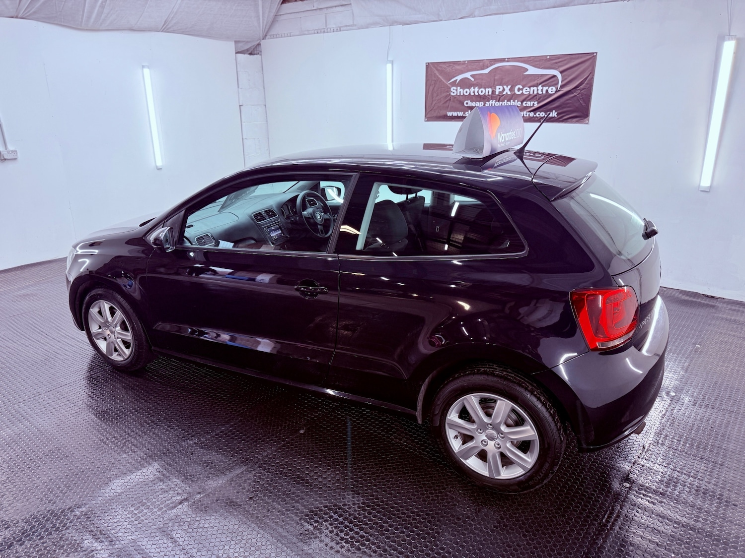 Used Volkswagen Polo 2011 for sale - 76770176: Photo 3