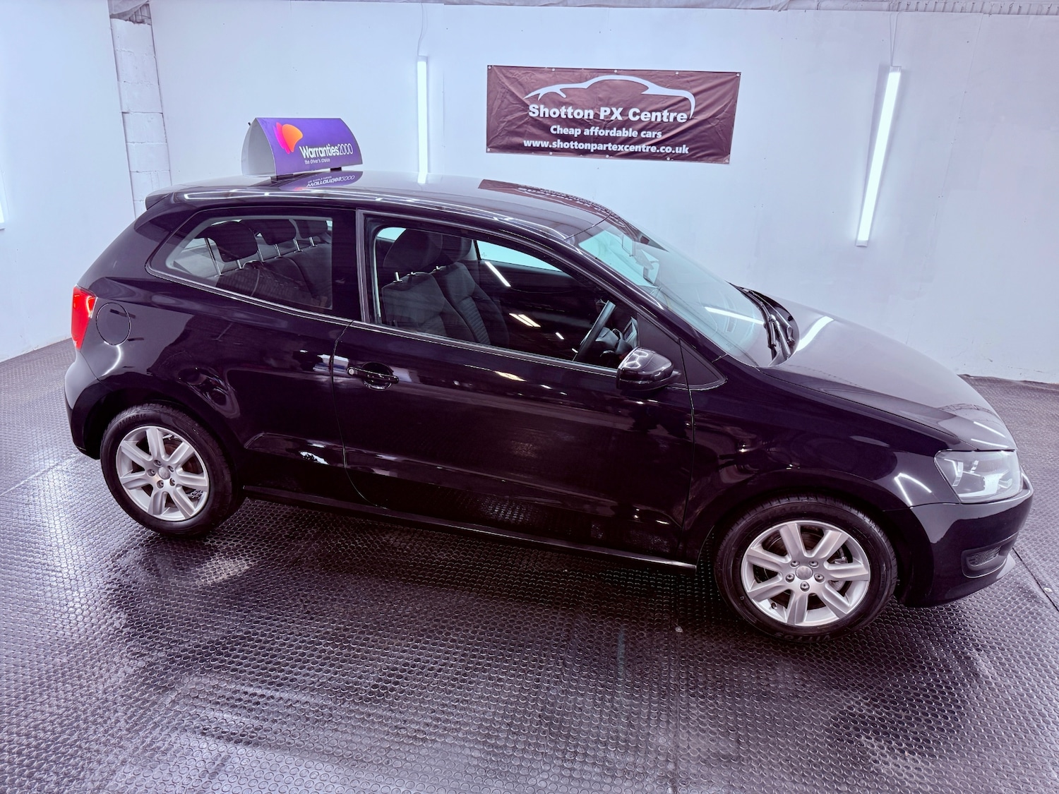 Used Volkswagen Polo 2011 for sale - 76770176: Photo 8