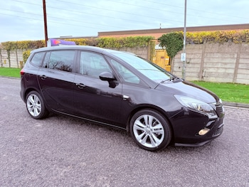 Used Vauxhall Zafira 2015 for sale - 77057015: Photo