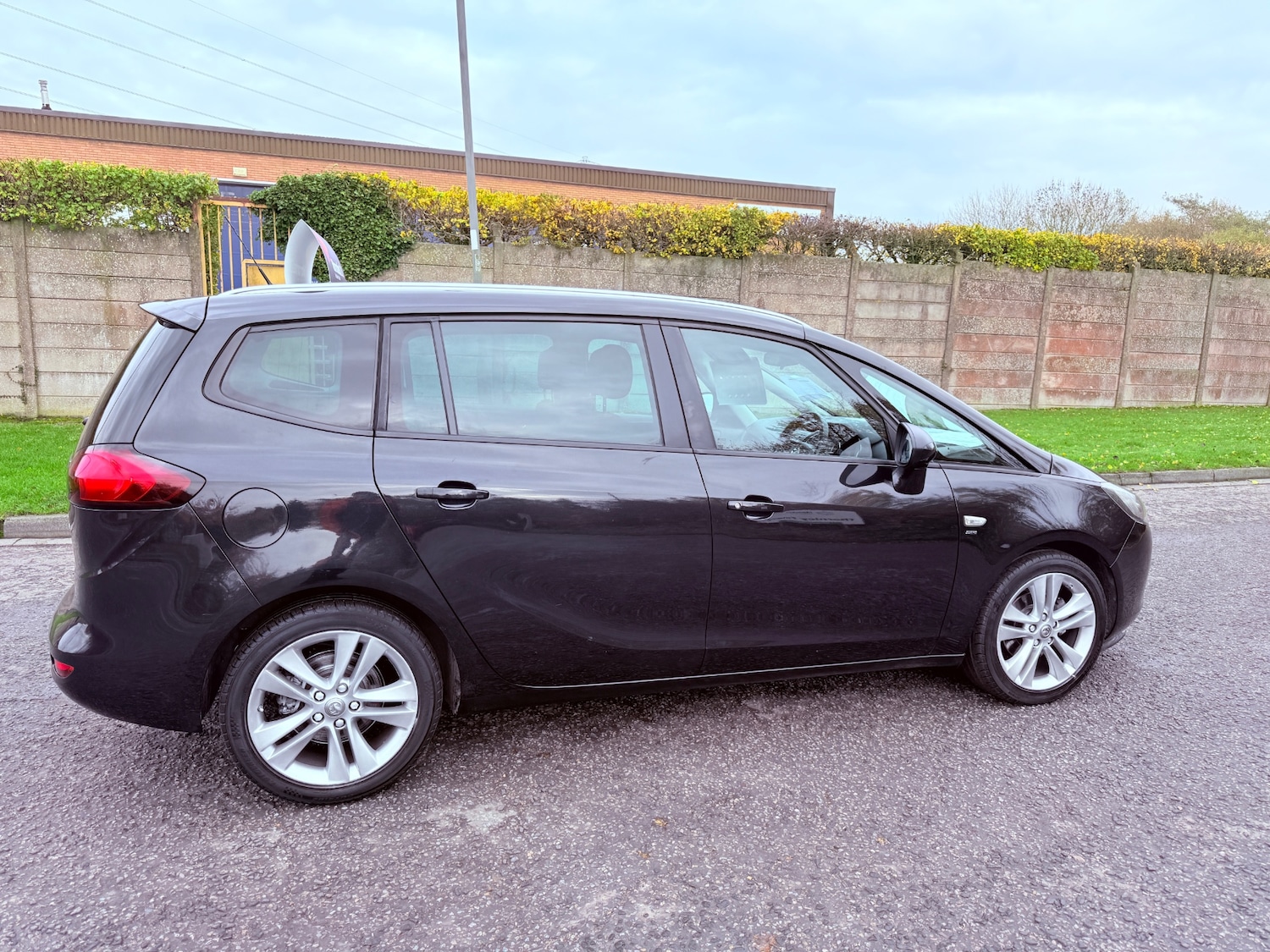 Used Vauxhall Zafira 2015 for sale - 77057015: Photo 3