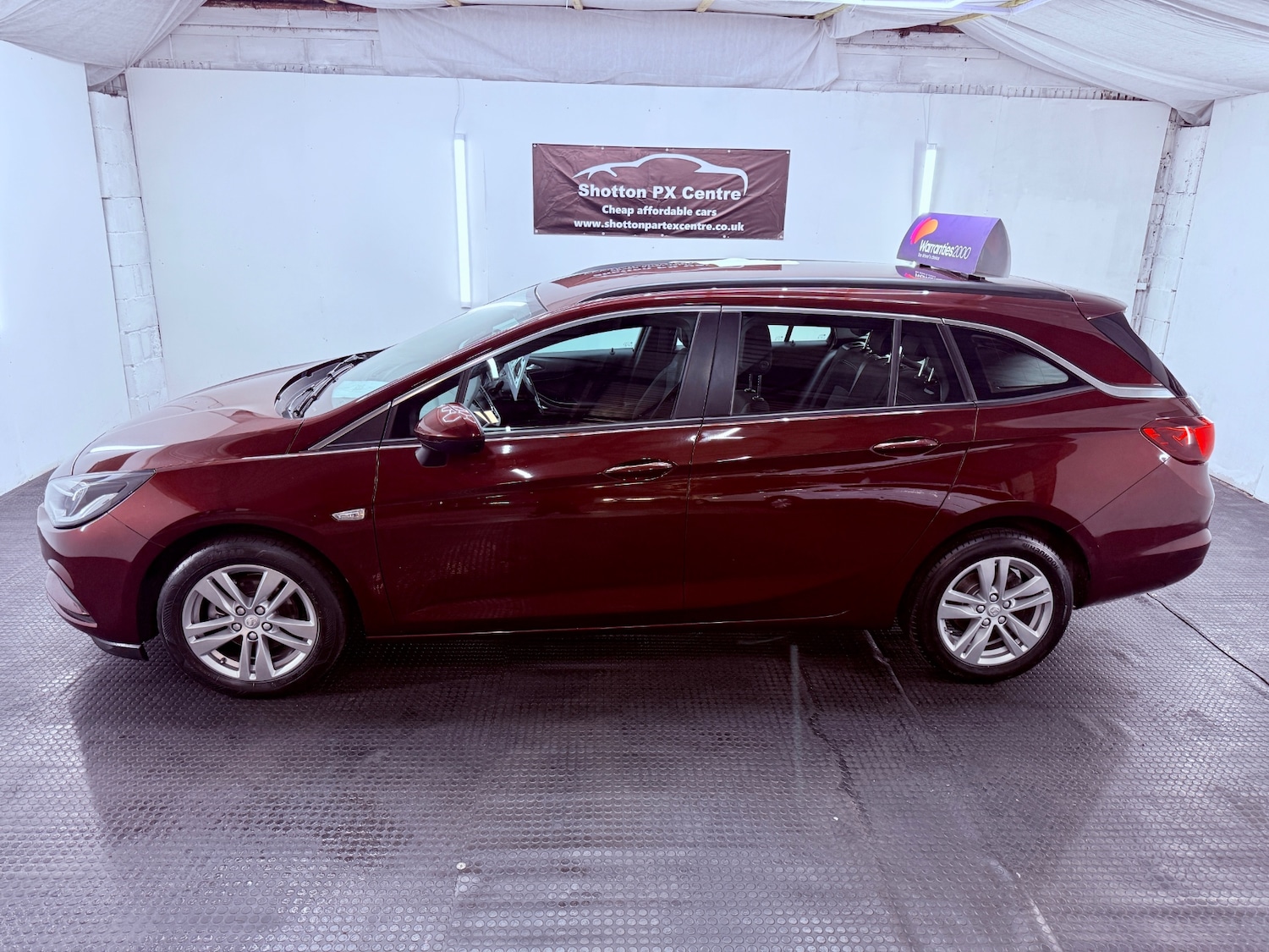 Used Vauxhall Astra 2017 for sale - 76864155: Photo 2