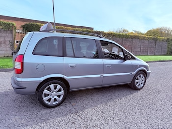 Used Vauxhall Zafira 2005 for sale - 76411953: Photo