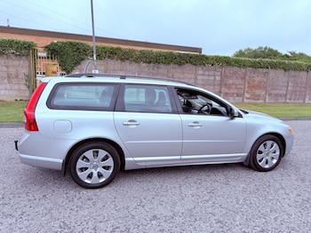 Used Volvo V70 2009 for sale - 75620276: Photo