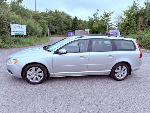Used Volvo V70 2009 for sale - 75620276: Photo 8