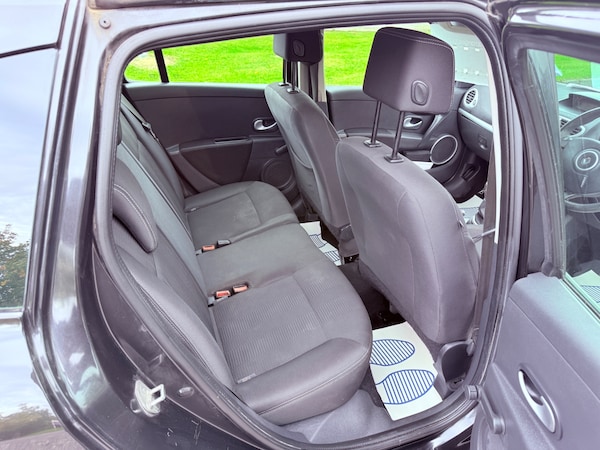 Used Renault Clio 2009 for sale - 76149033: Photo 18