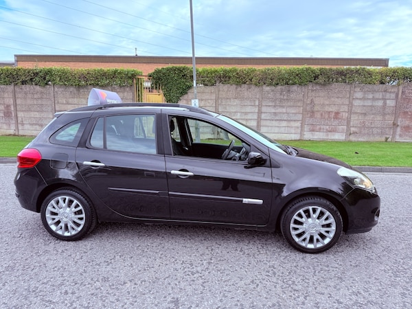 Used Renault Clio 2009 for sale - 76149033: Photo 2