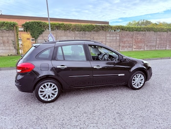 Used Renault Clio 2009 for sale - 76149033: Photo 3