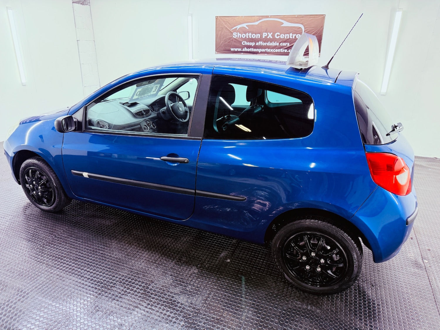 Used Renault Clio 2009 for sale - 77100183: Photo 3