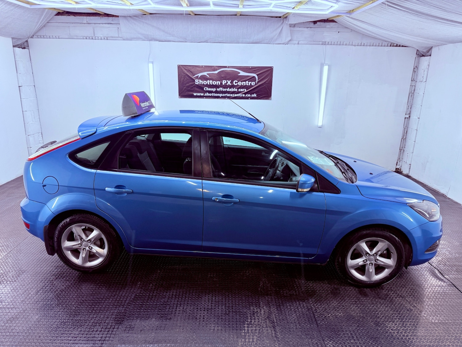 Used Ford Focus 2010 for sale - 76780425: Photo 10