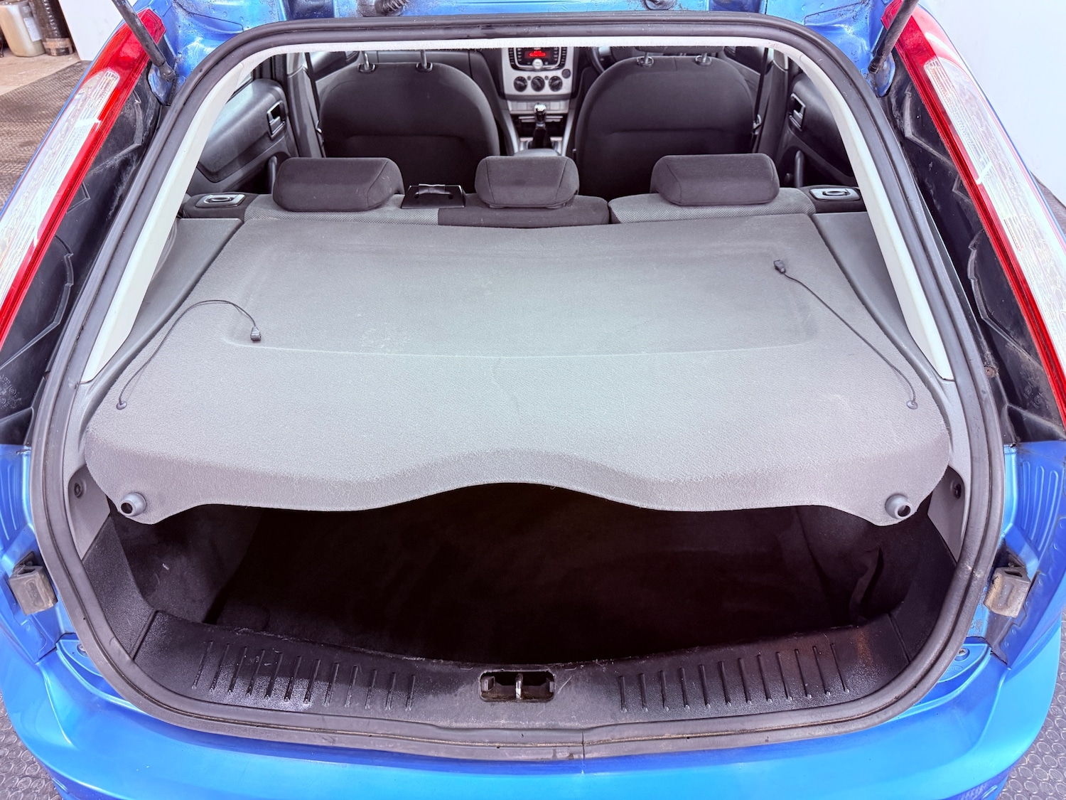 Used Ford Focus 2010 for sale - 76780425: Photo 17