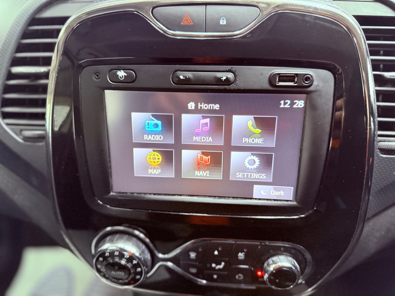 Used Renault Captur 2014 for sale - 76770207: Photo 19