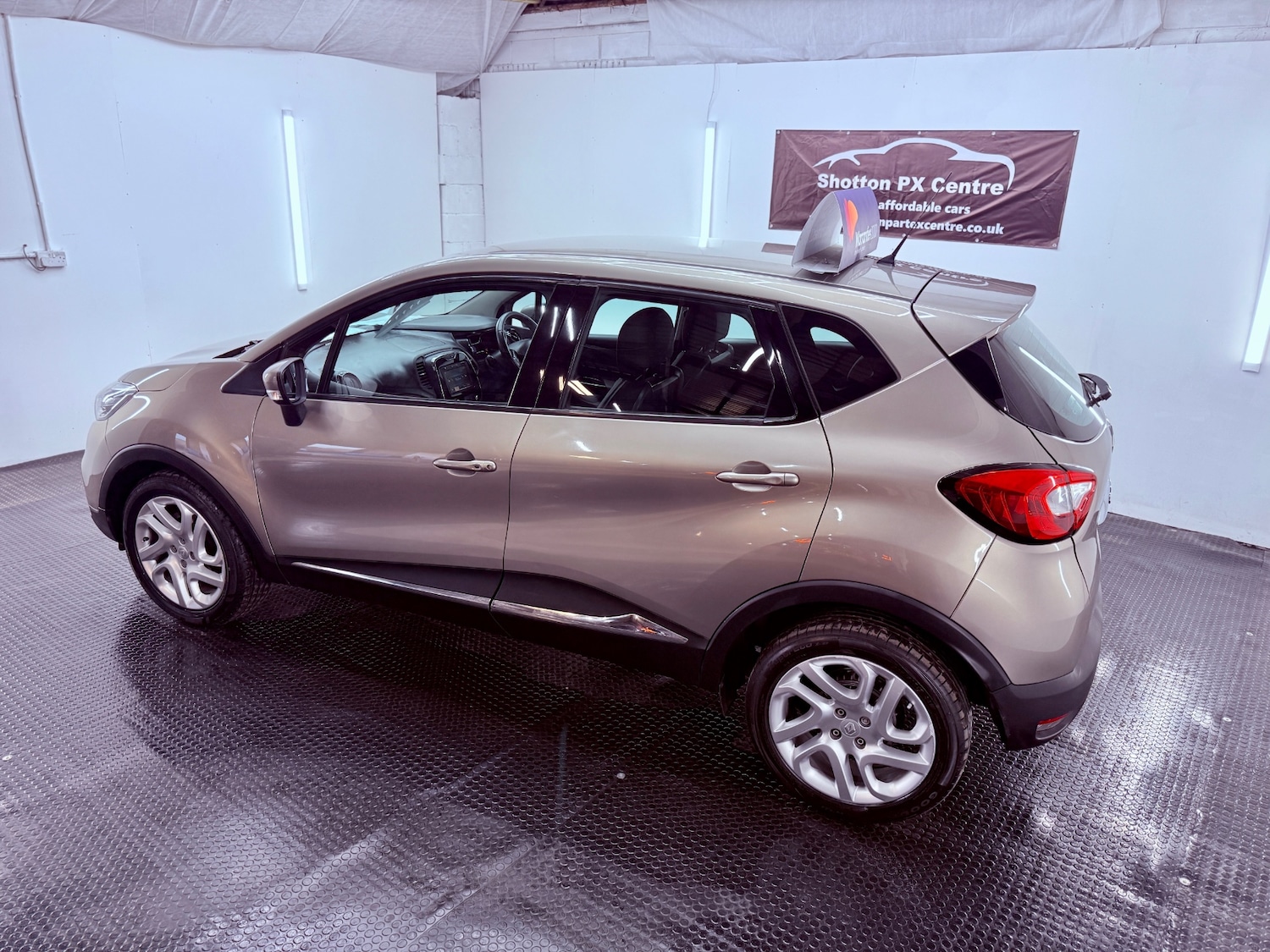 Used Renault Captur 2014 for sale - 76770207: Photo 3