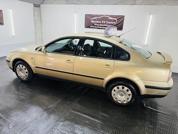 Used Volkswagen Passat 2001 for sale - 79154243: Photo
