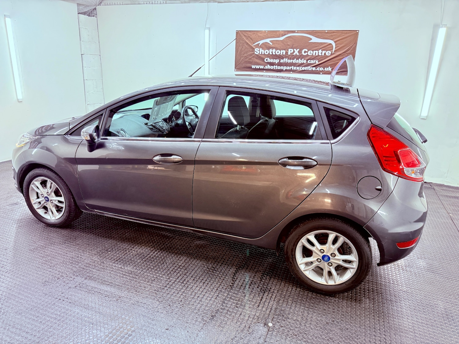 Used Ford Fiesta 2015 for sale - 76918217: Photo 3