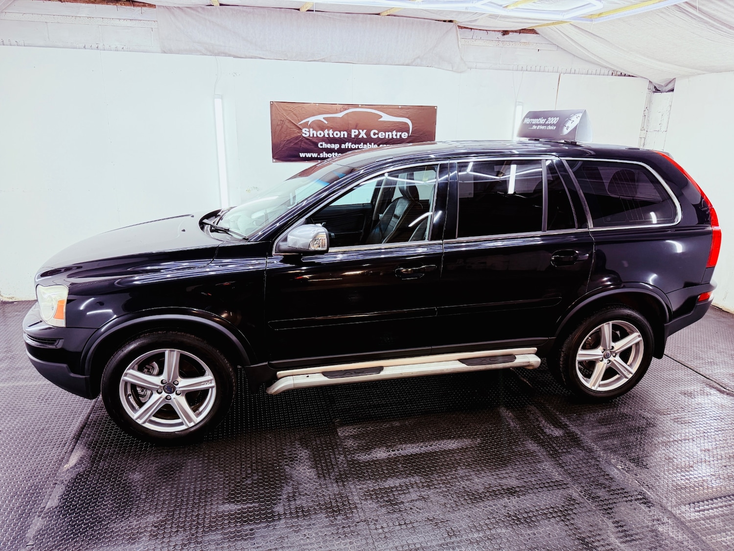 Used Volvo XC90 2010 for sale - 77729947: Photo 2