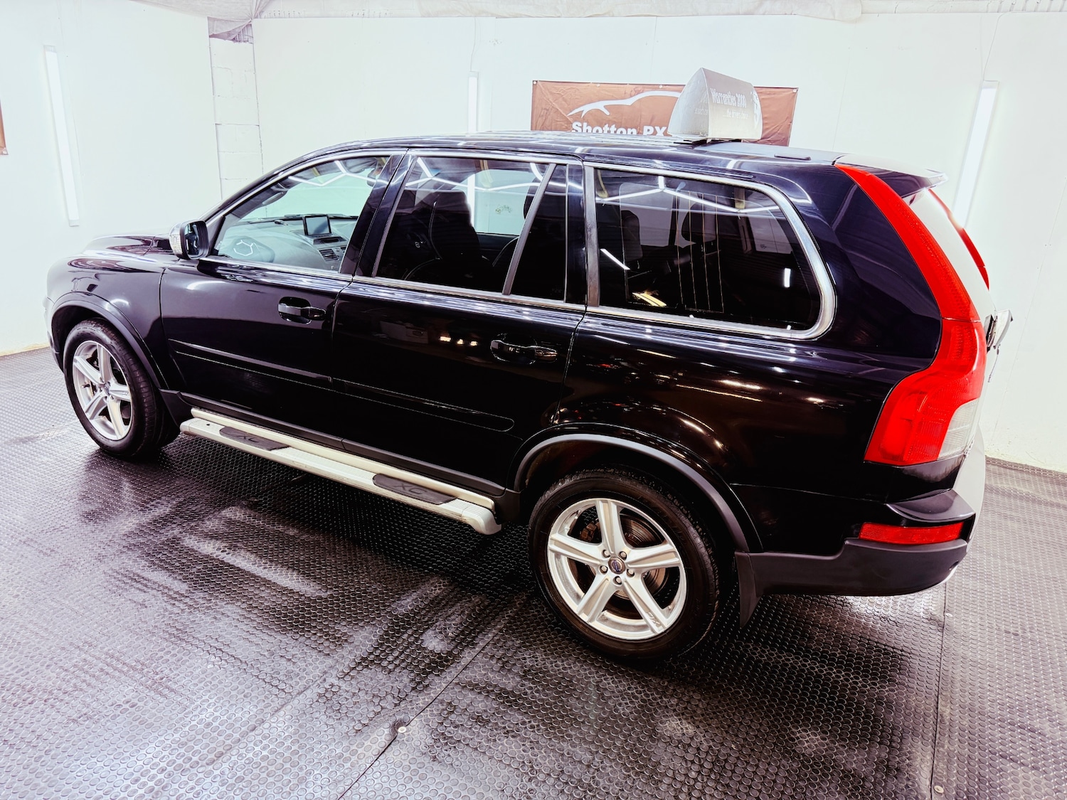 Used Volvo XC90 2010 for sale - 77729947: Photo 3