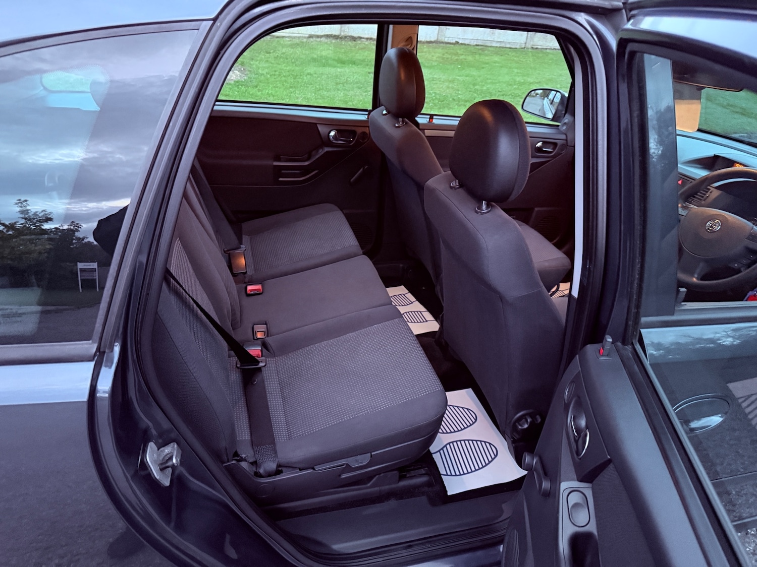 Used Vauxhall Meriva 2010 for sale - 76180918: Photo 14