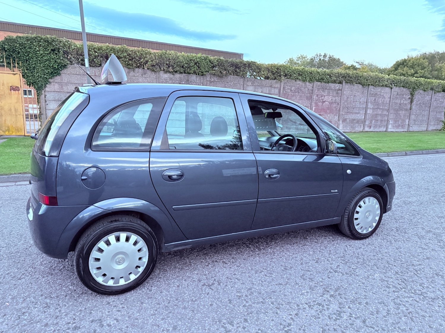 Used Vauxhall Meriva 2010 for sale - 76180918: Photo 3