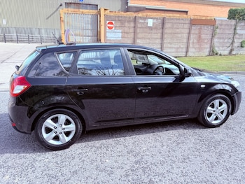 Used Kia Ceed 2010 for sale - 75713101: Photo