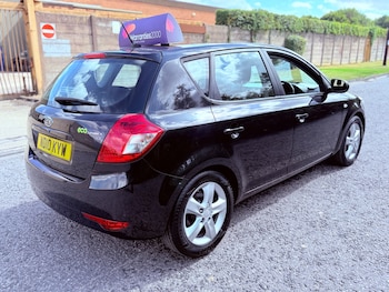 Used Kia Ceed 2010 for sale - 75713101: Photo