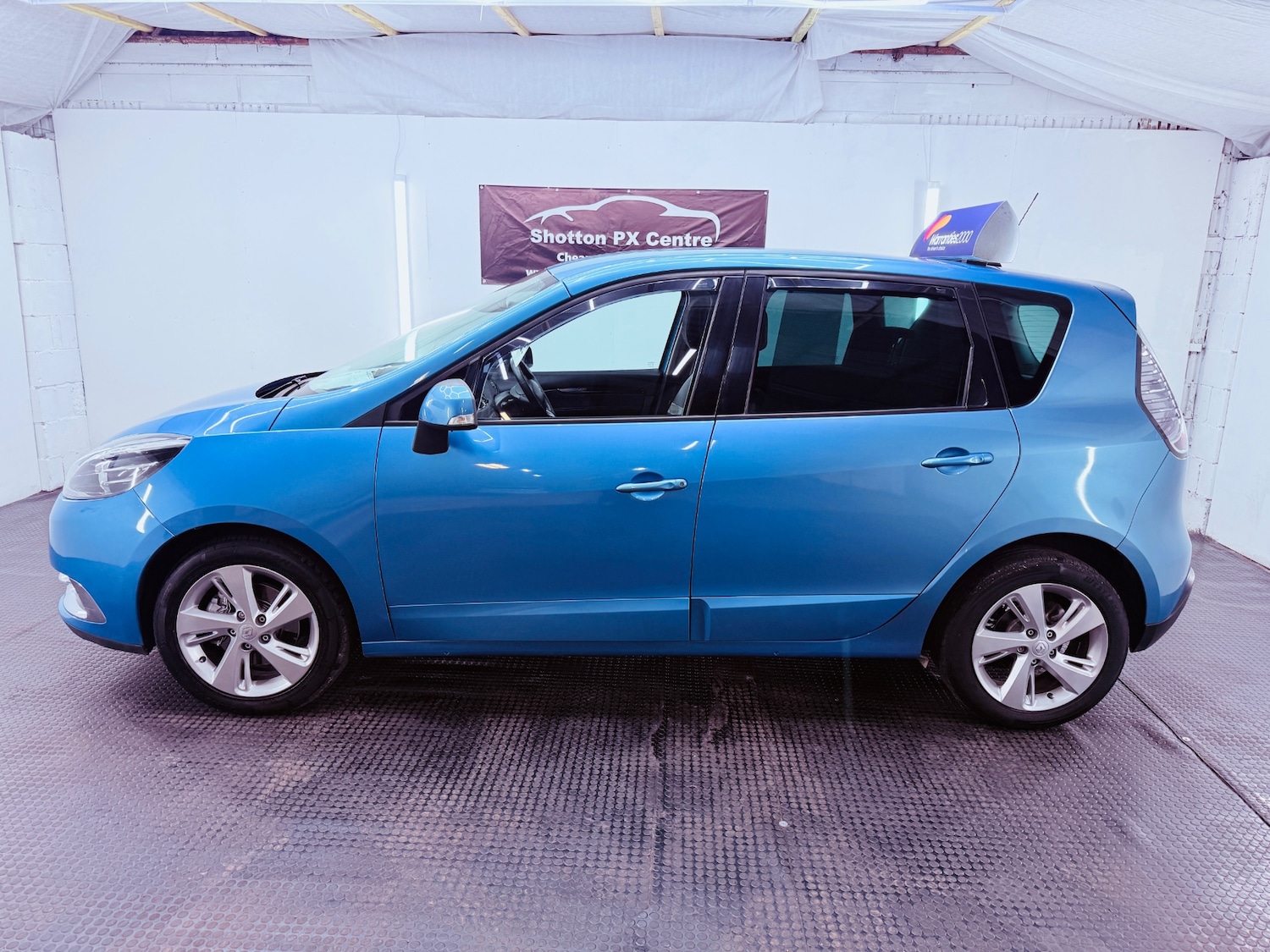 Used Renault Scenic 2012 for sale - 76861961: Photo 2