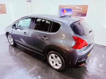 Used Peugeot 3008 2011 for sale - 77431484: Photo