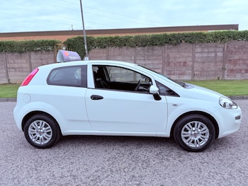 Used Fiat Punto 2015 for sale - 75504703: Photo
